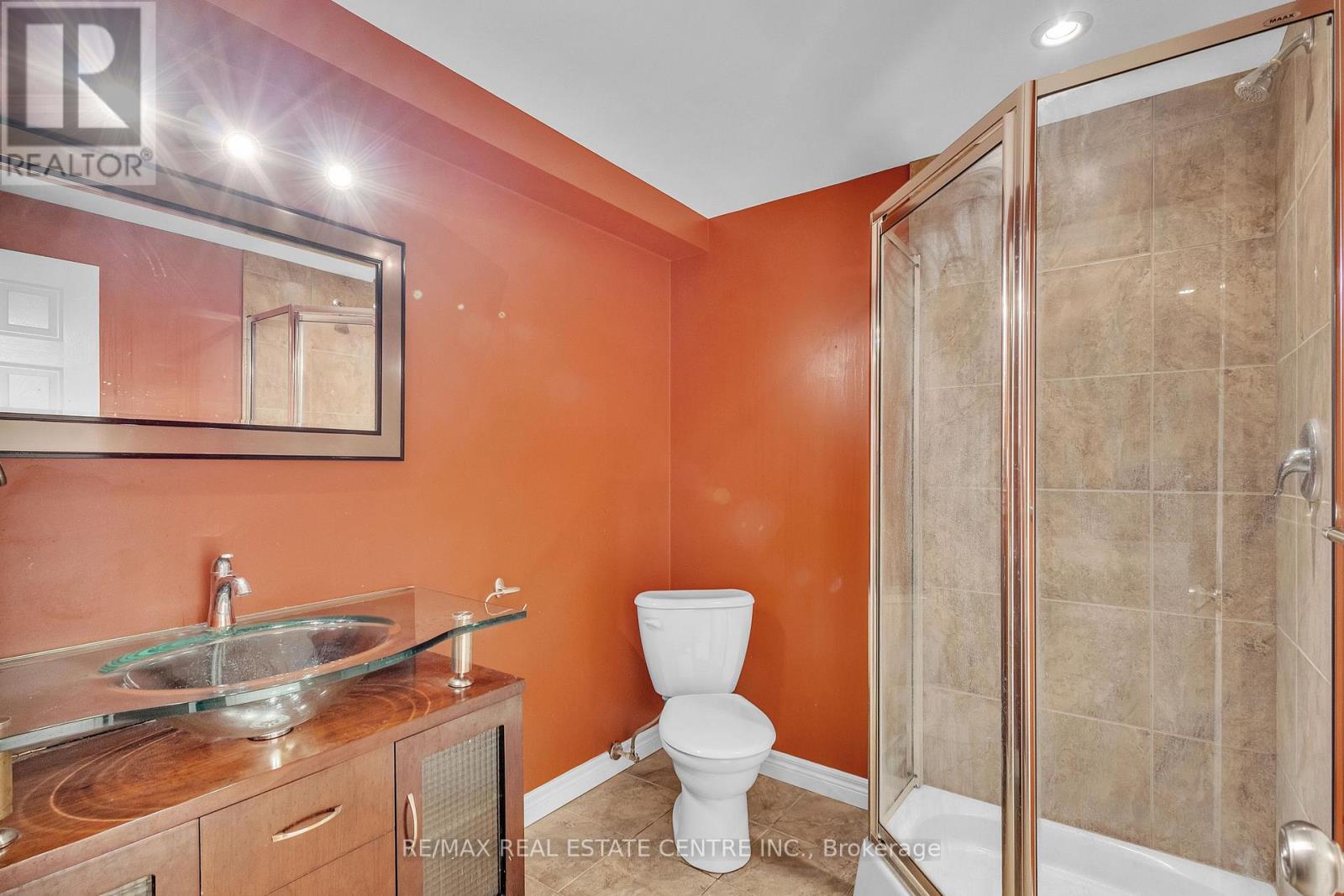 319 Robert Ferrie Drive, Kitchener, Ontario  N2P 2Y7 - Photo 37 - X12196078