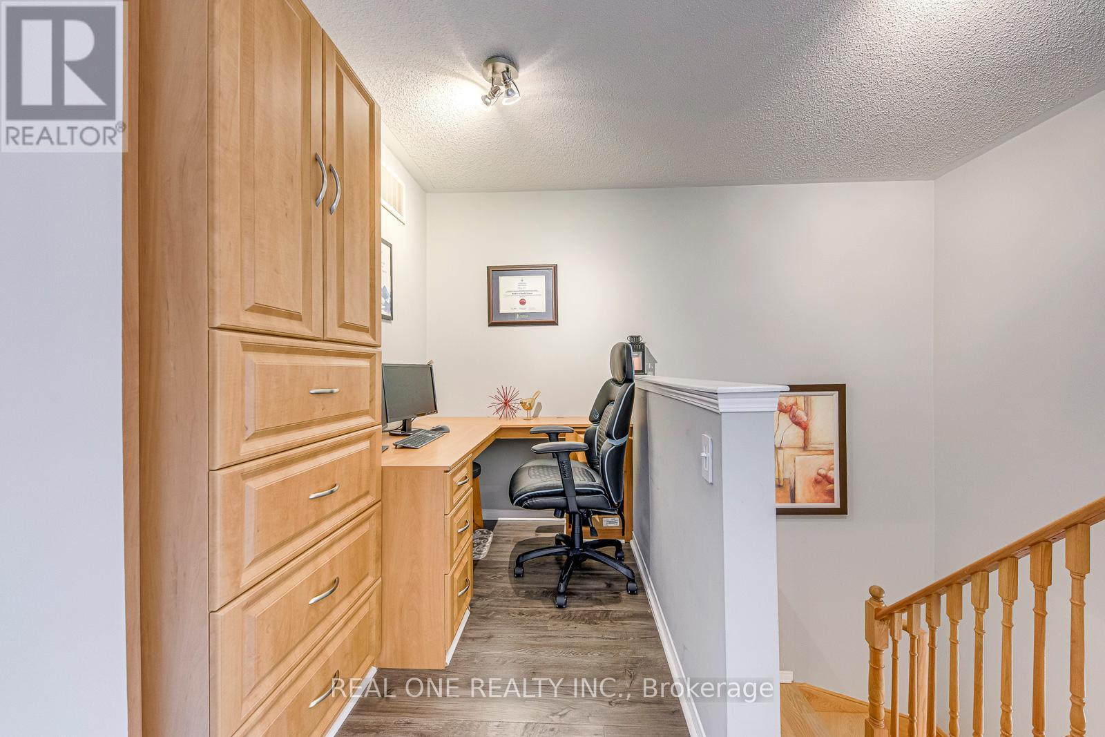 2297 Saddlecreek Crescent, Oakville, Ontario  L6M 5J6 - Photo 11 - W12157957
