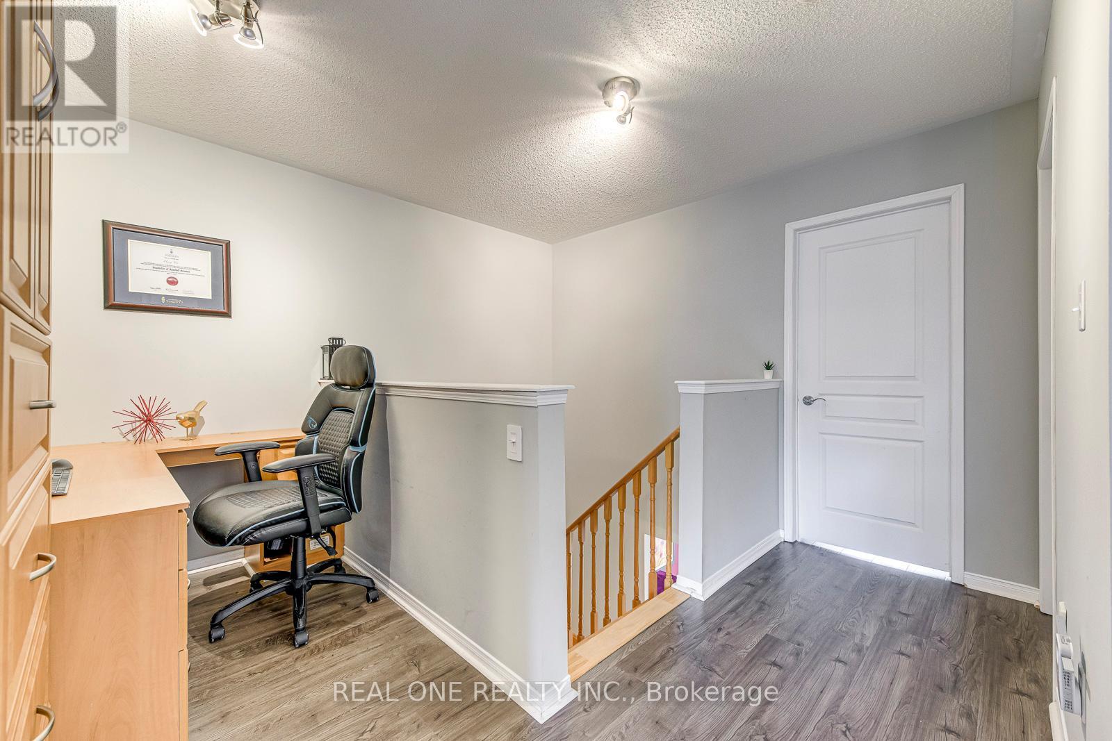 2297 Saddlecreek Crescent, Oakville, Ontario  L6M 5J6 - Photo 10 - W12157957