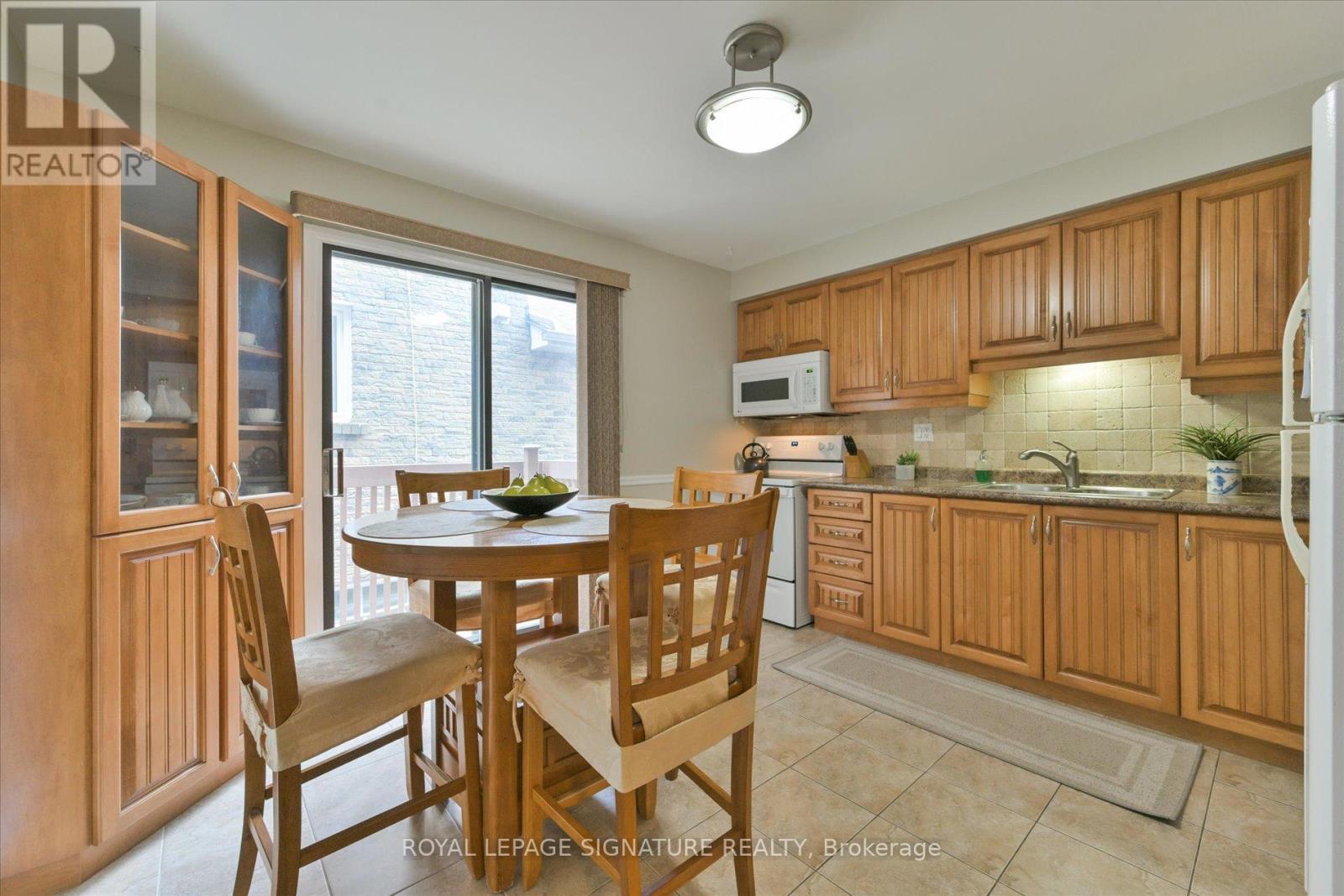 4199 Powderhorn Crescent, Mississauga, Ontario  L5L 3B8 - Photo 8 - W12128255