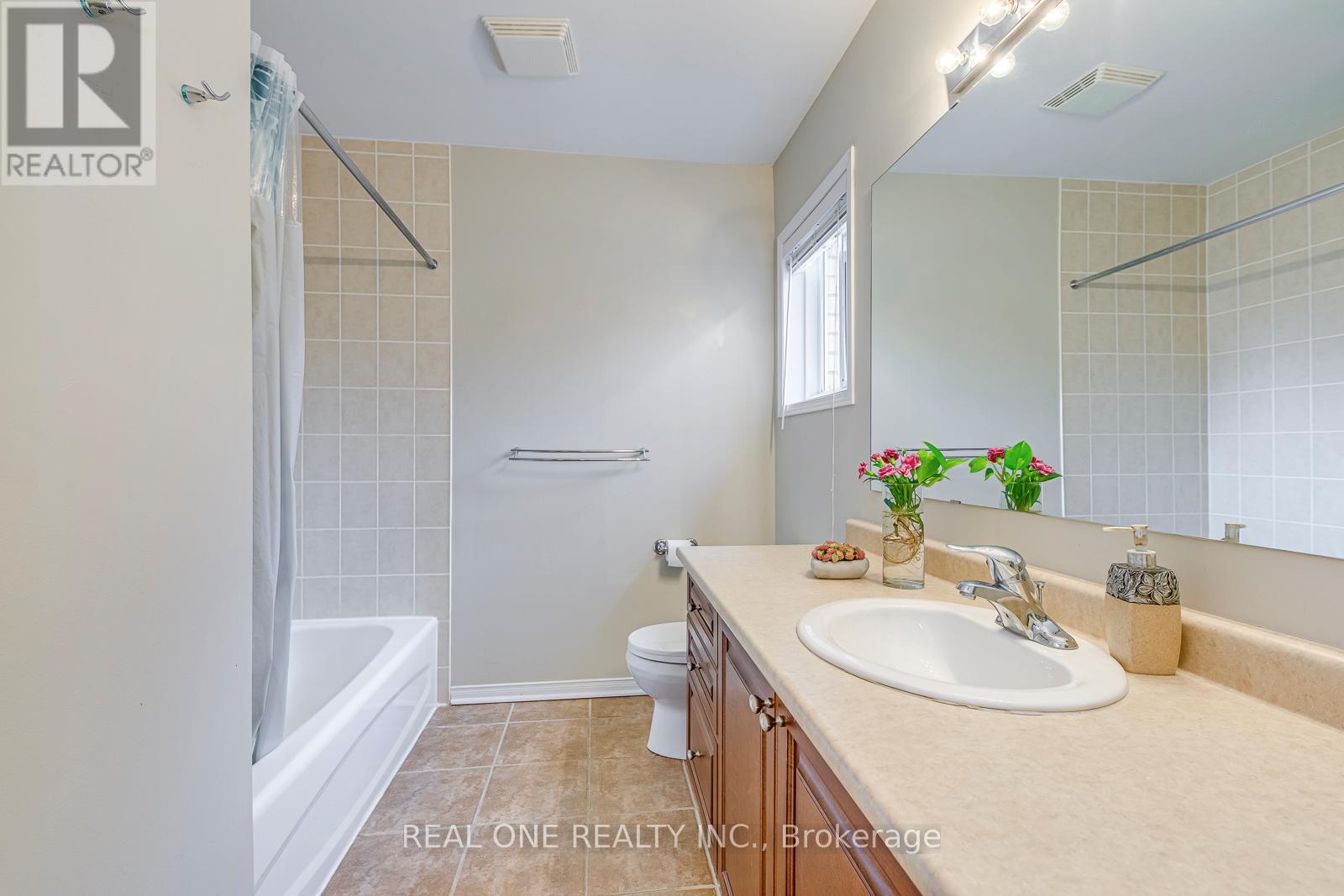 2297 Saddlecreek Crescent, Oakville, Ontario  L6M 5J6 - Photo 19 - W12157957
