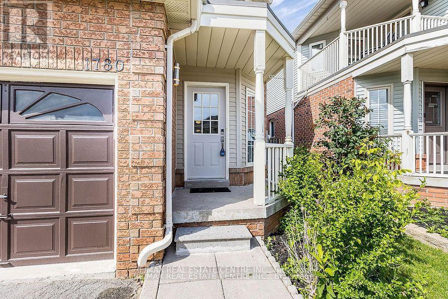 1780 Lampman Avenue, Burlington, Ontario  L7L 6K7 - Photo 5 - W12158494