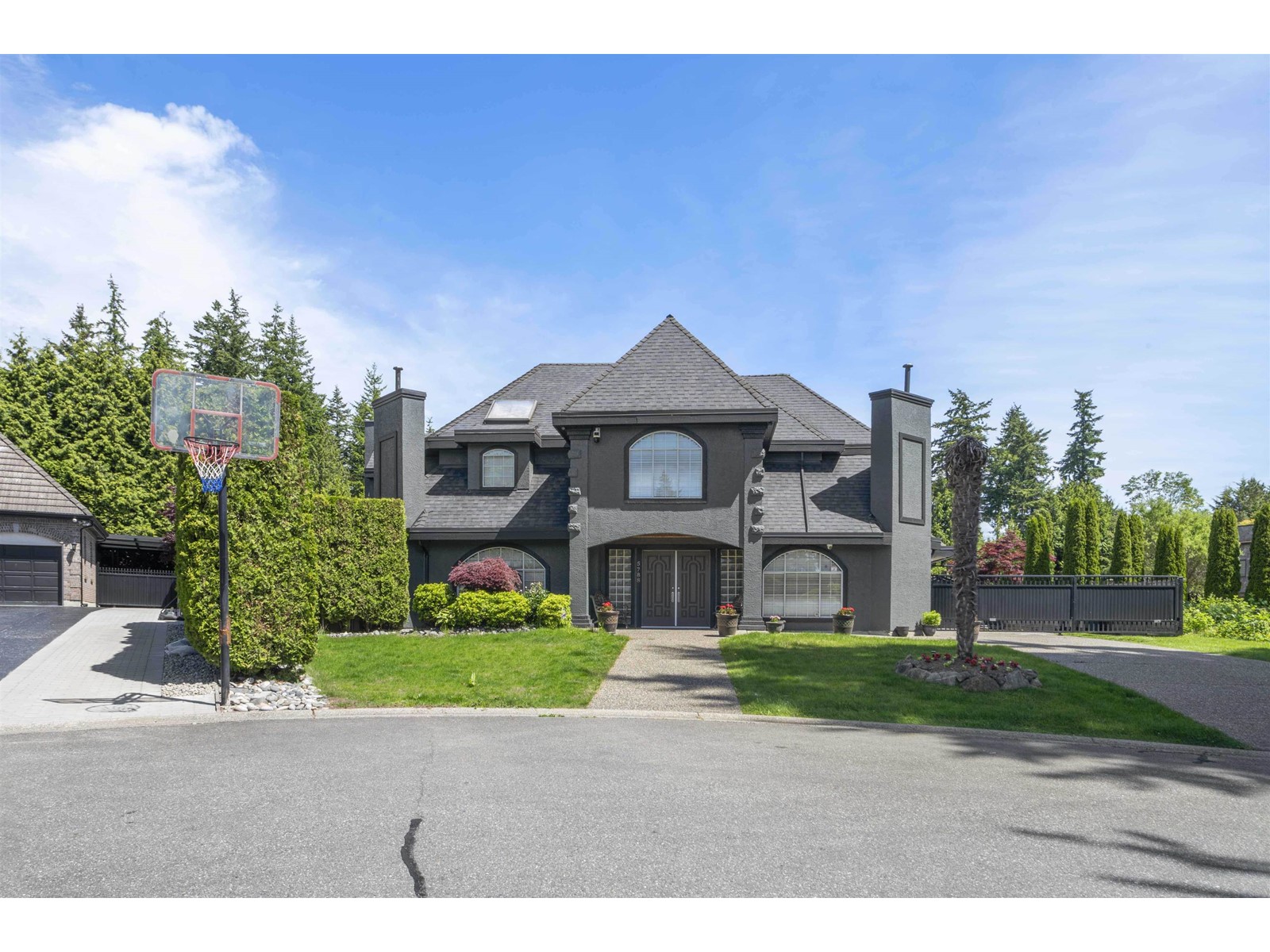 5788 126 STREET, surrey, British Columbia