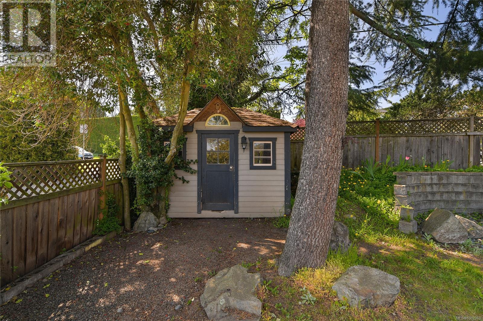 1199 Glen Tara Lane, Saanich, British Columbia  V8Z 6Z4 - Photo 32 - 1002269