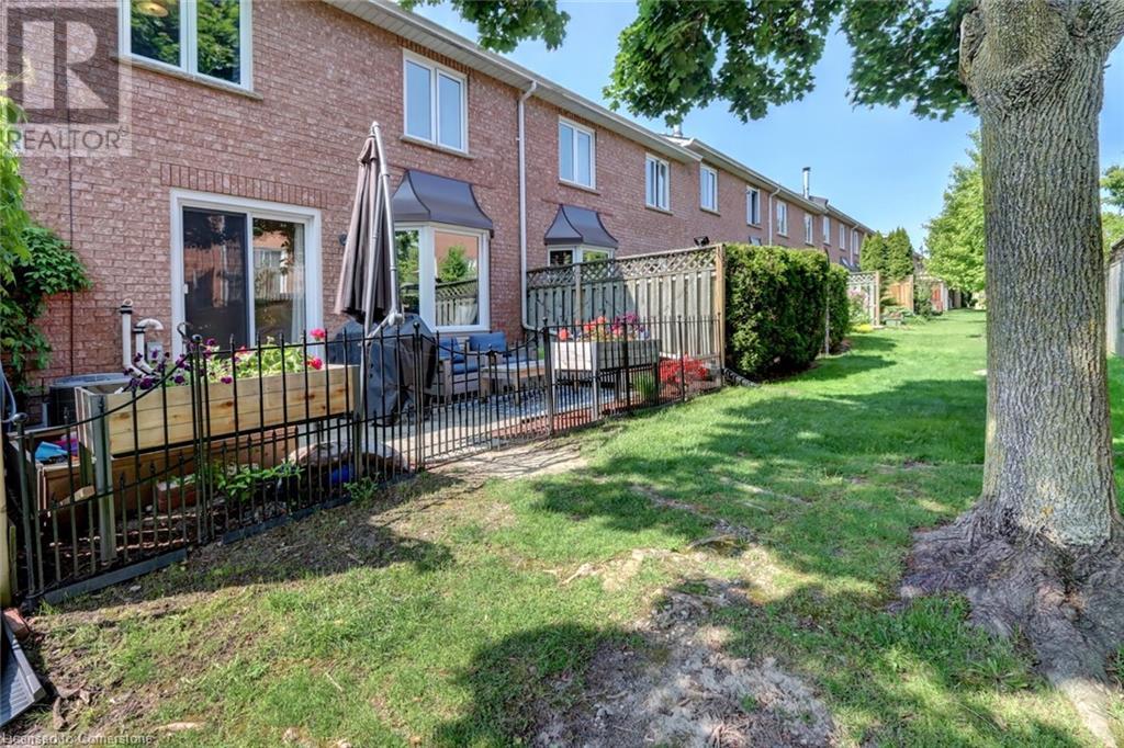 7 Davidson Boulevard Unit# 28, Dundas, Ontario  L9H 6Y7 - Photo 46 - 40732332