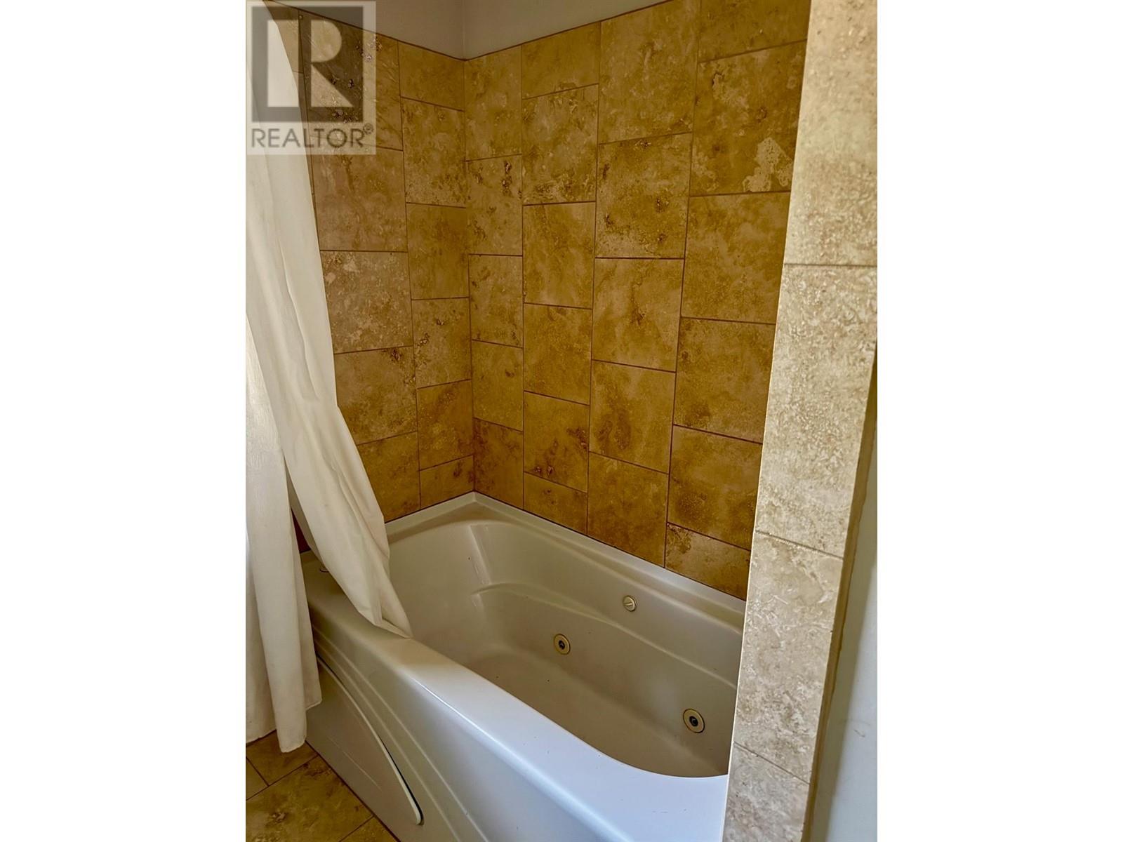 3353 Greenwood Court, Kelowna, British Columbia  V1W 4E4 - Photo 6 - 10350833