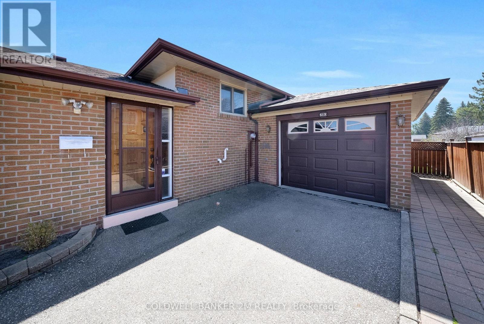 Property at 6 LANGEVIN CRESCENT image 3