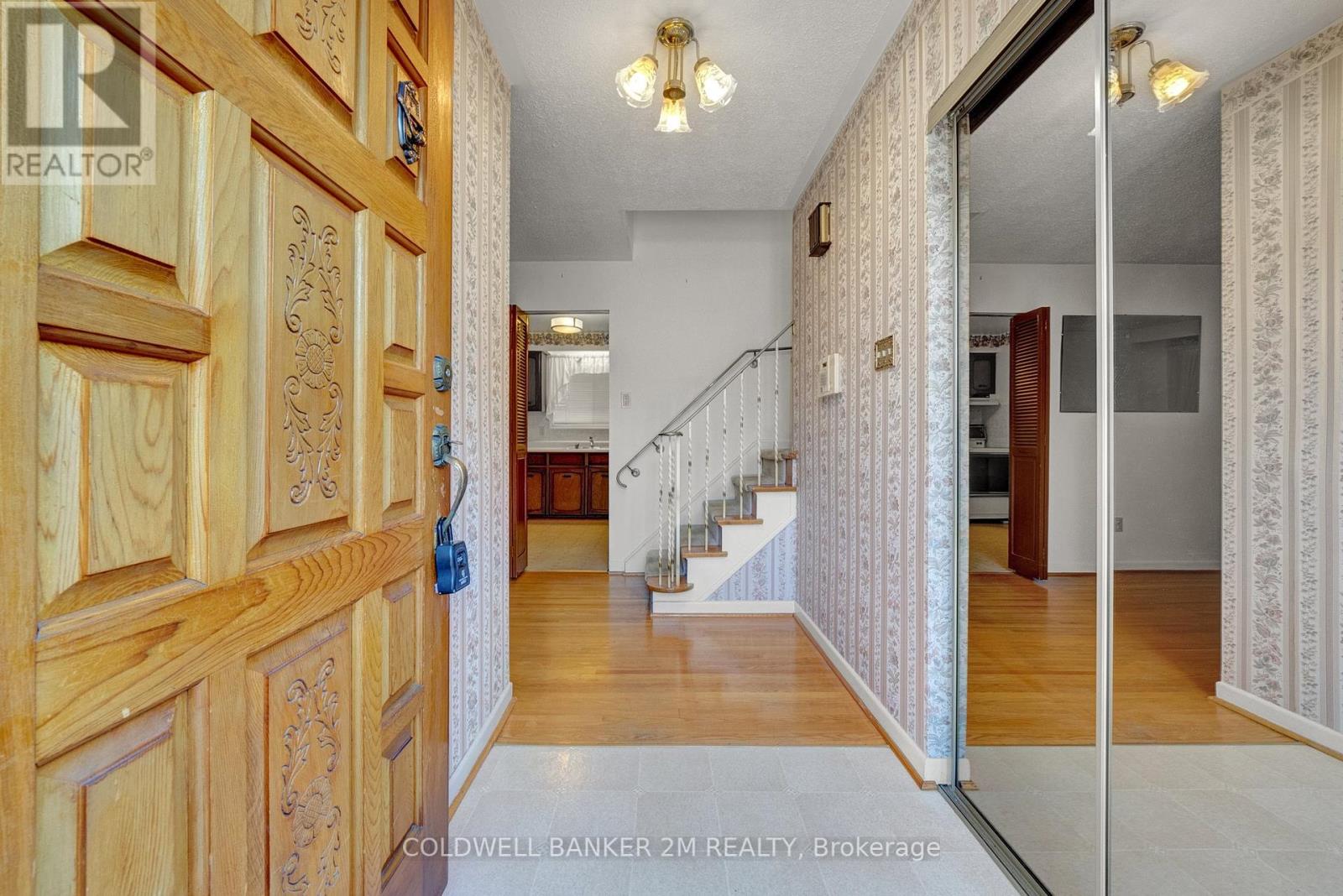 Property at 6 LANGEVIN CRESCENT image 5