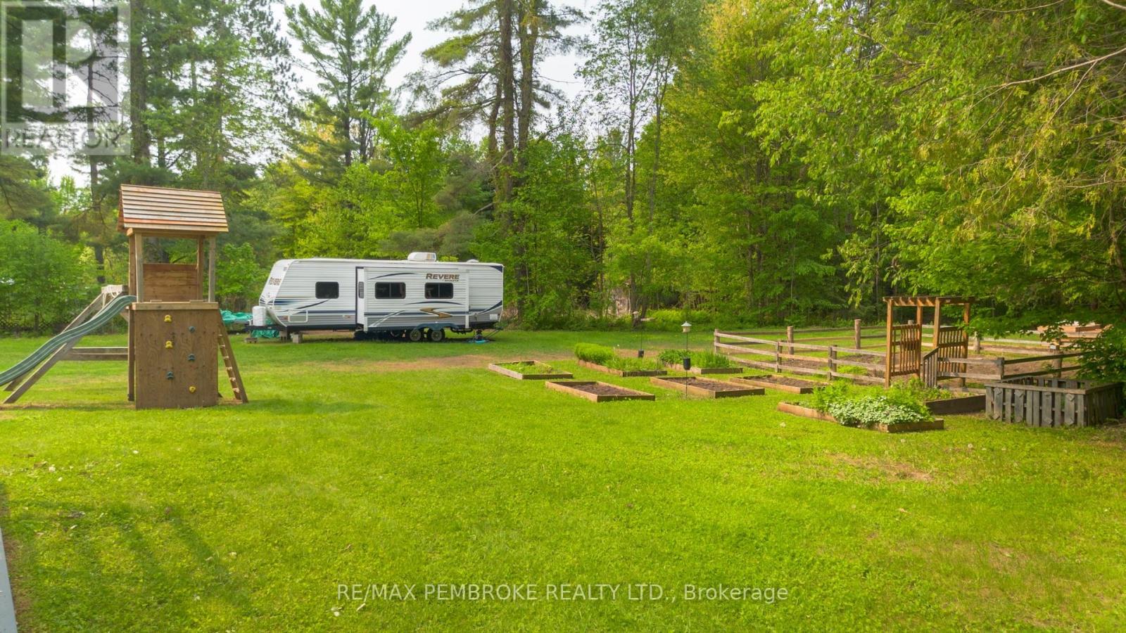 40731 Highway 41 Highway, Laurentian Valley, Ontario  K8A 6W5 - Photo 42 - X12196297