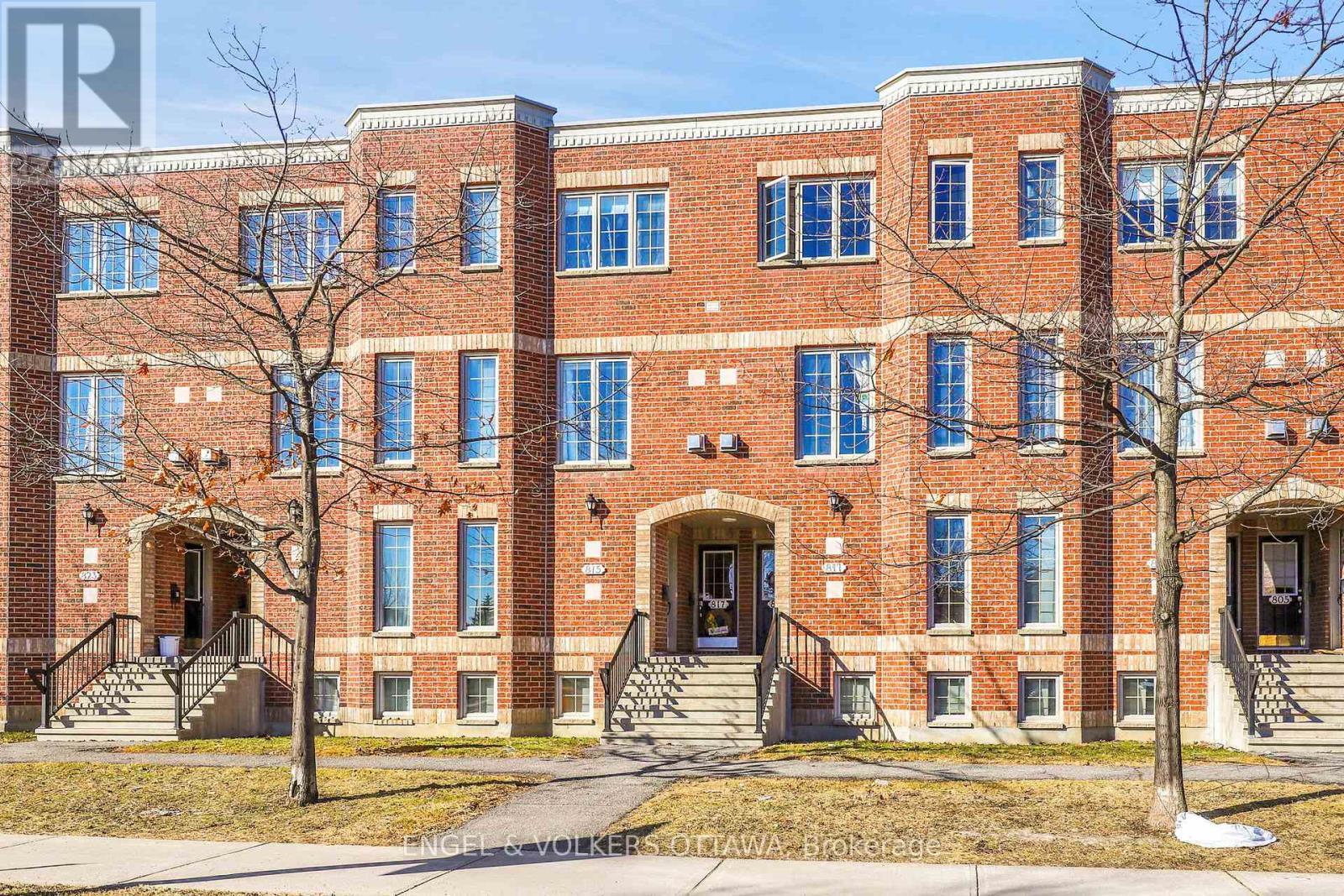 811 Longfields Drive, Ottawa, Ontario  K2J 5N2 - Photo 1 - X12196295