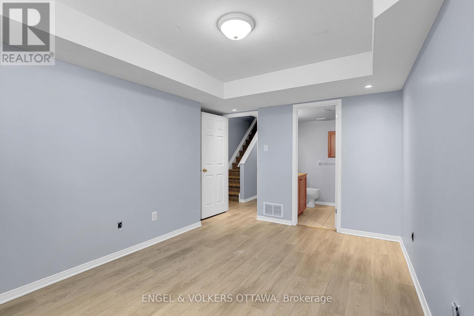 811 Longfields Drive, Ottawa, Ontario  K2J 5N2 - Photo 16 - X12196295