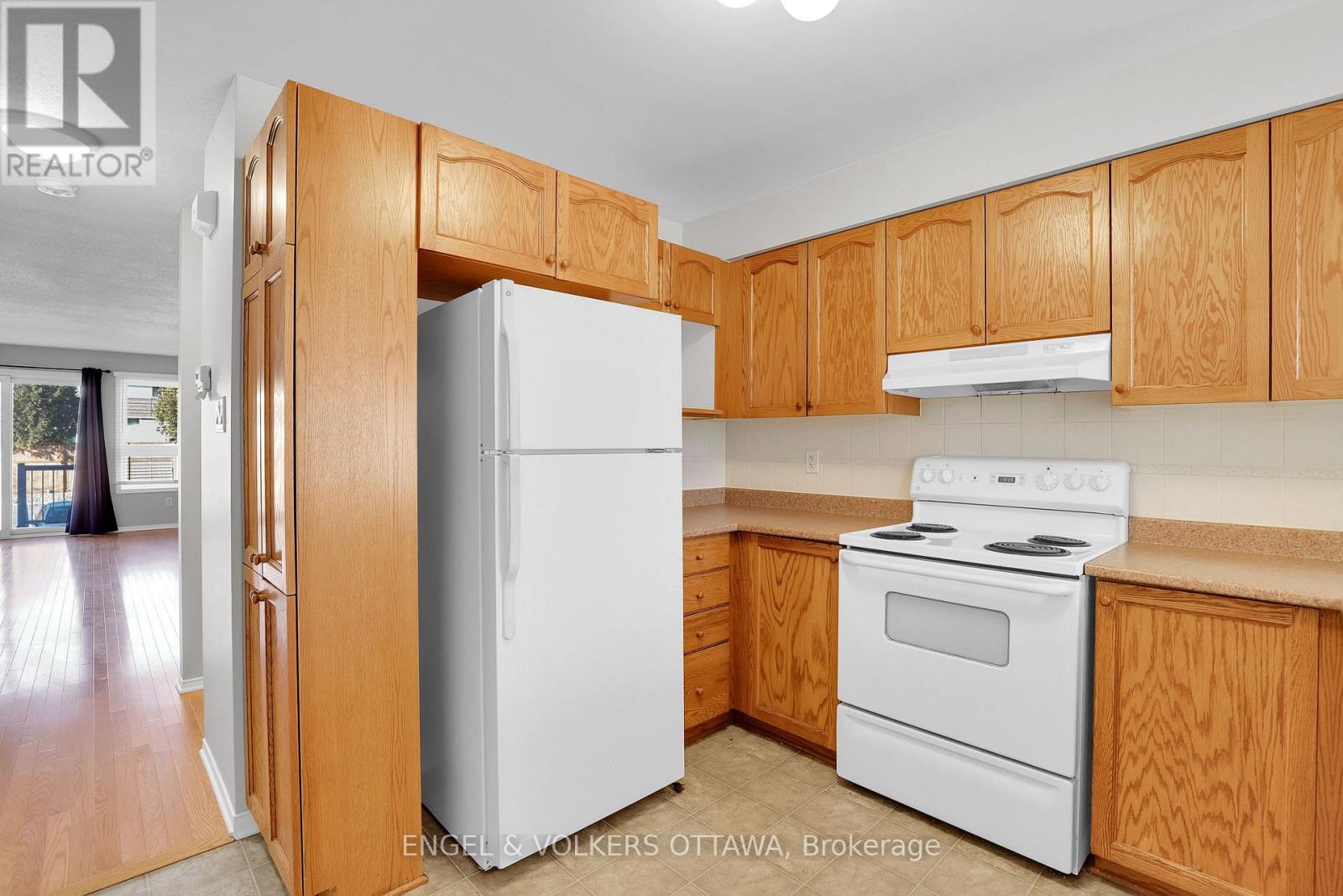 811 Longfields Drive, Ottawa, Ontario  K2J 5N2 - Photo 8 - X12196295