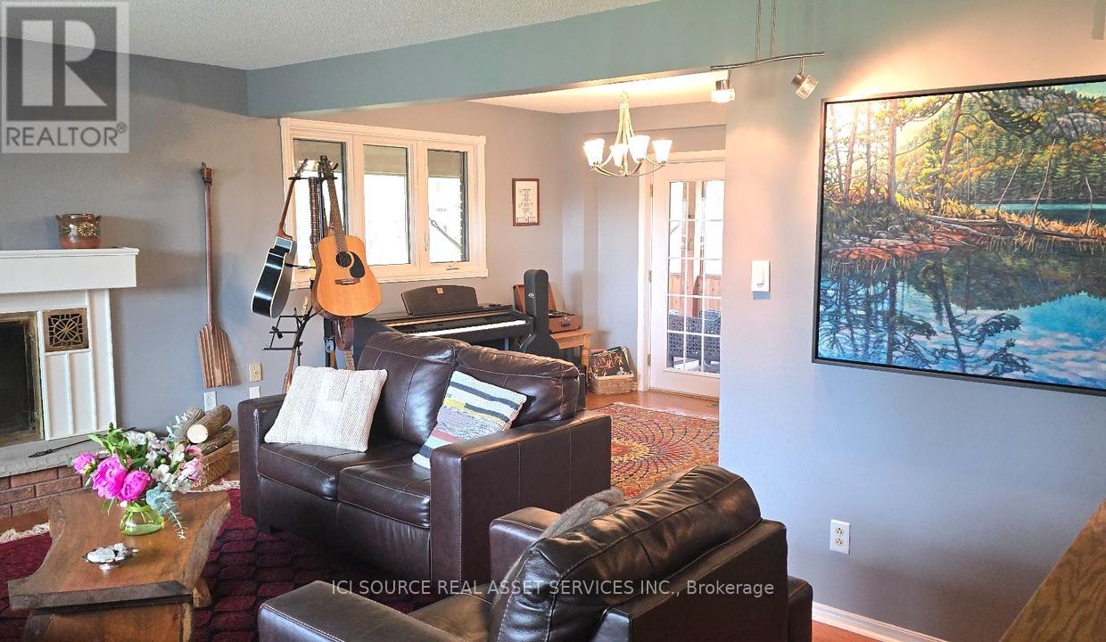 126 Brambel Road, Oro-Medonte, Ontario  L0L 2L0 - Photo 12 - S12188131