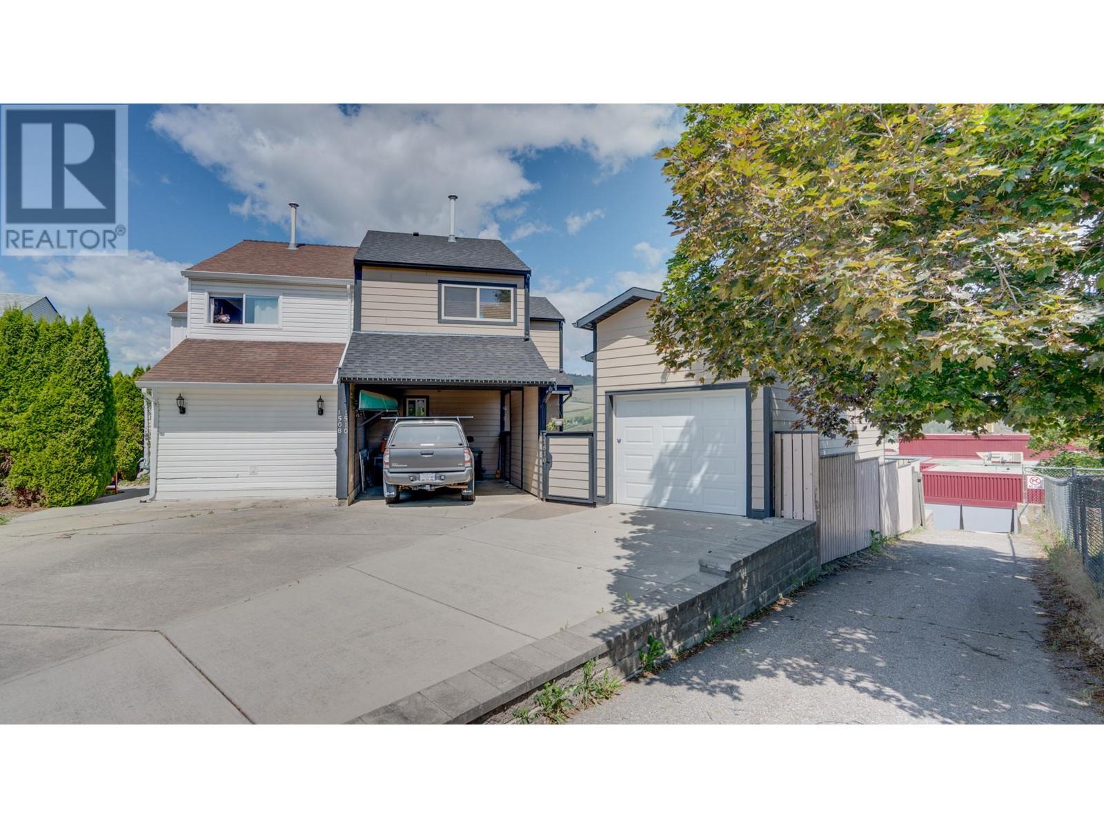 Property at 1508 37 Street image 3