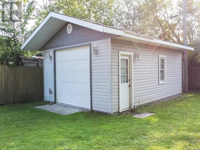 75 Walnut St, Sault Ste. Marie, Ontario  P6B 2E4 - Photo 33 - SM251364