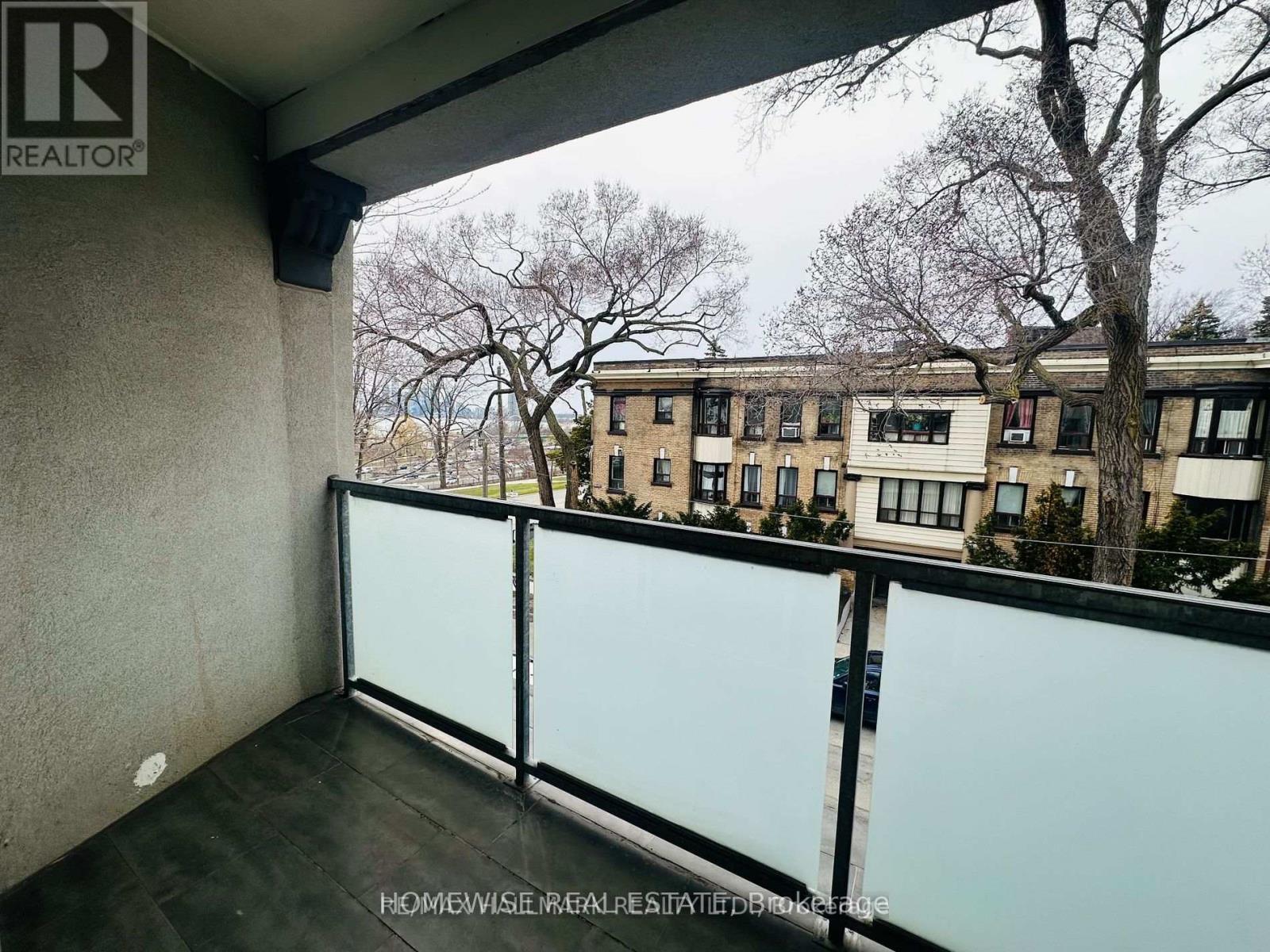 205 - 1 Triller Avenue, Toronto, Ontario  M6K 3B7 - Photo 16 - W12194439