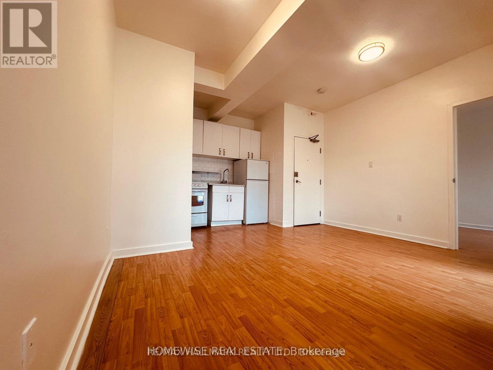 205 - 1 Triller Avenue, Toronto, Ontario  M6K 3B7 - Photo 6 - W12194439