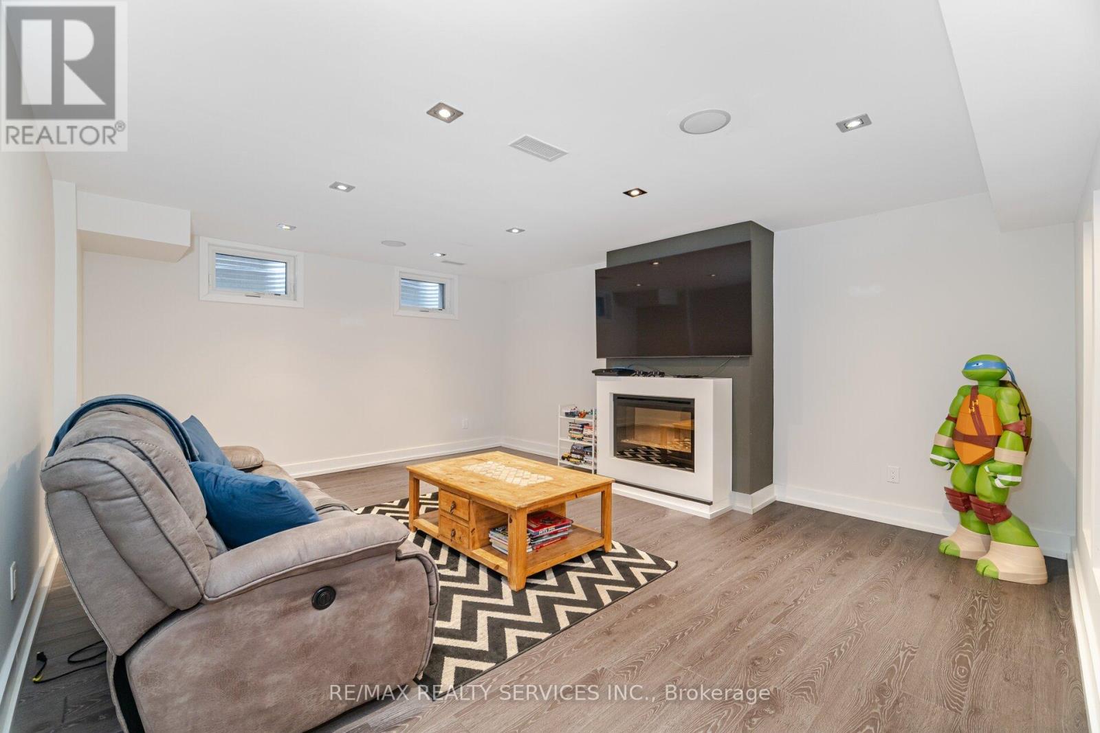 685 Montbeck Crescent, Mississauga (Lakeview), Ontario  L5G 1P4 - Photo 43 - W12071567