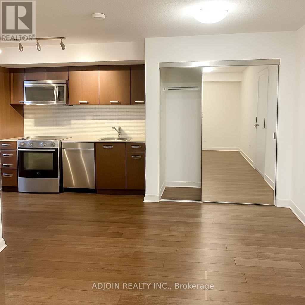 622 - 295 Adelaide Street W, Toronto, Ontario  M5V 0L4 - Photo 1 - C12196243