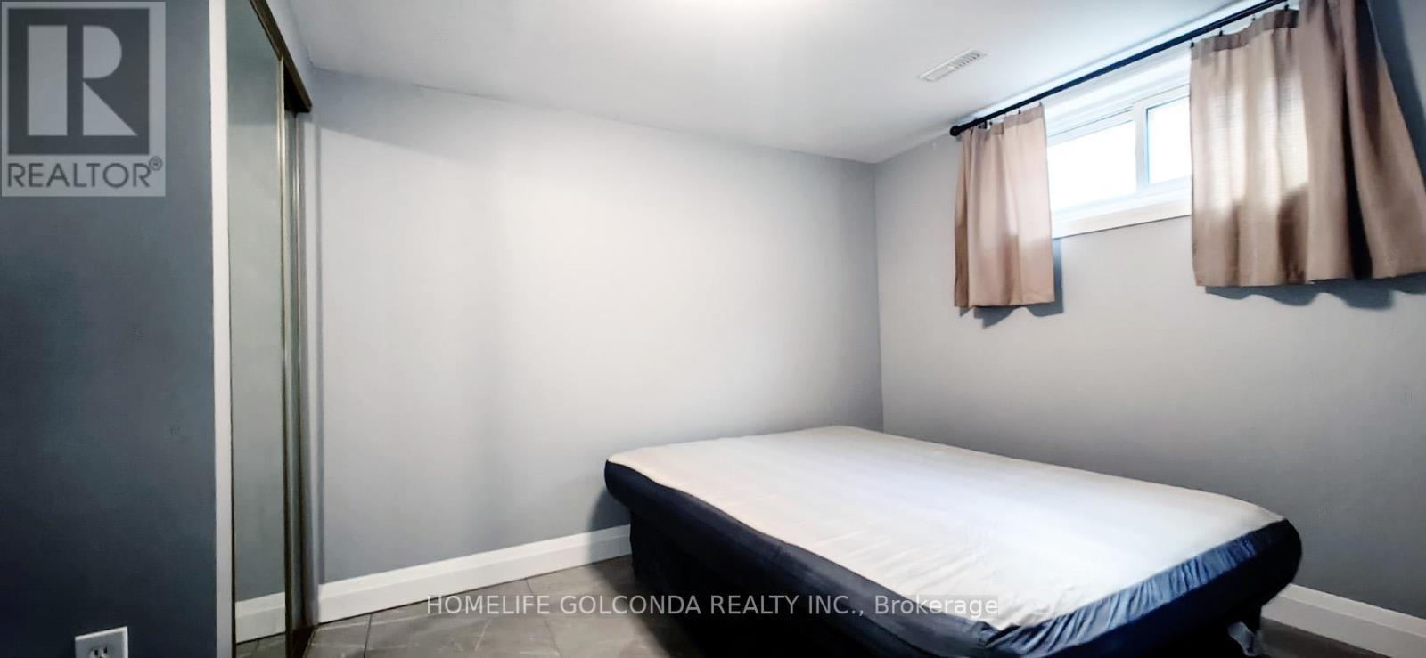 Ground - 17 Warfield Drive, Toronto, Ontario  M2J 3S4 - Photo 11 - C12196251