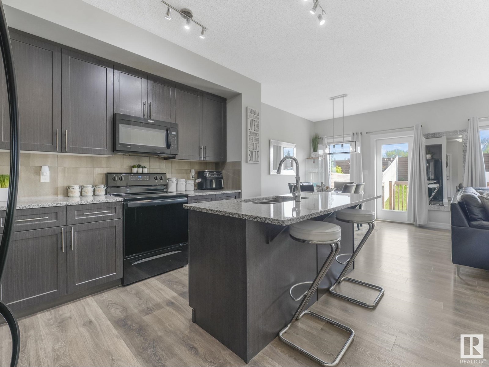 3537 8 Av Sw, Edmonton, Alberta  T6X 2G6 - Photo 7 - E4440320