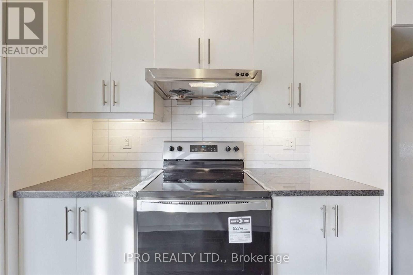11 Porcelain Way, Whitby, Ontario  L1R 0R6 - Photo 17 - E12196202