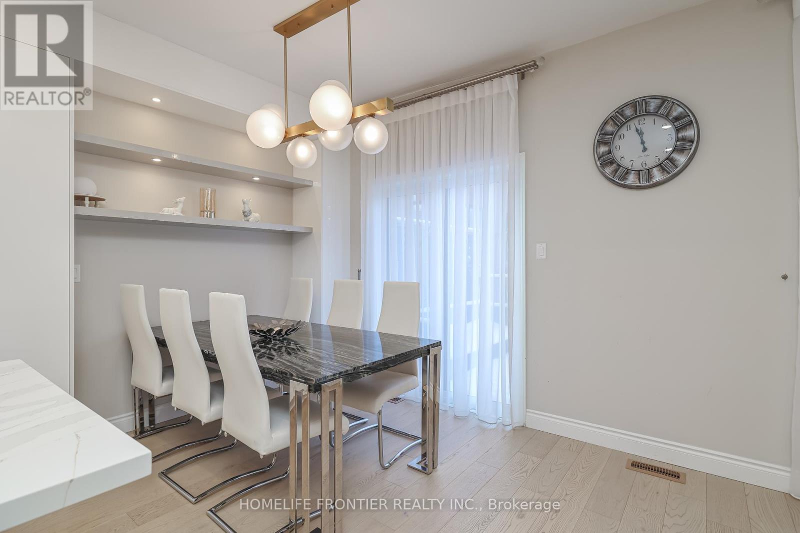 14 Charmuse Lane, East Gwillimbury, Ontario  L9N 0N7 - Photo 22 - N12196197