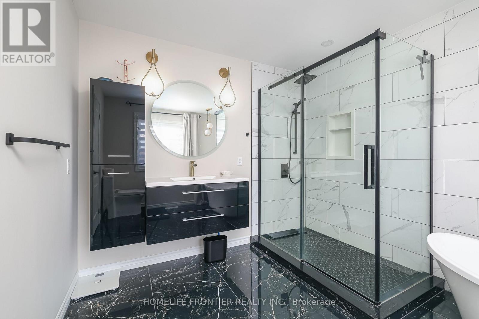 14 Charmuse Lane, East Gwillimbury, Ontario  L9N 0N7 - Photo 33 - N12196197