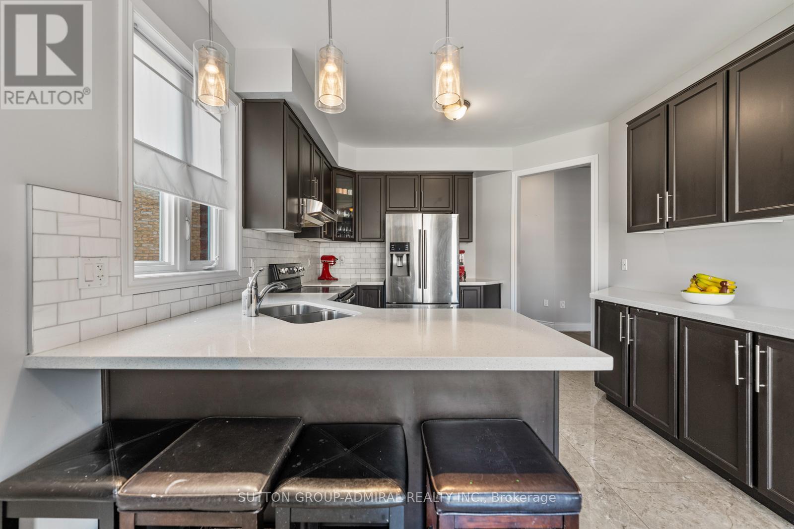 186 Romanelli Crescent, Bradford West Gwillimbury (Bradford), Ontario  L3Z 0X6 - Photo 11 - N12196209