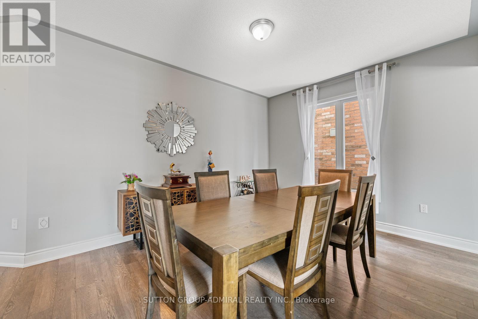 186 Romanelli Crescent, Bradford West Gwillimbury (Bradford), Ontario  L3Z 0X6 - Photo 17 - N12196209