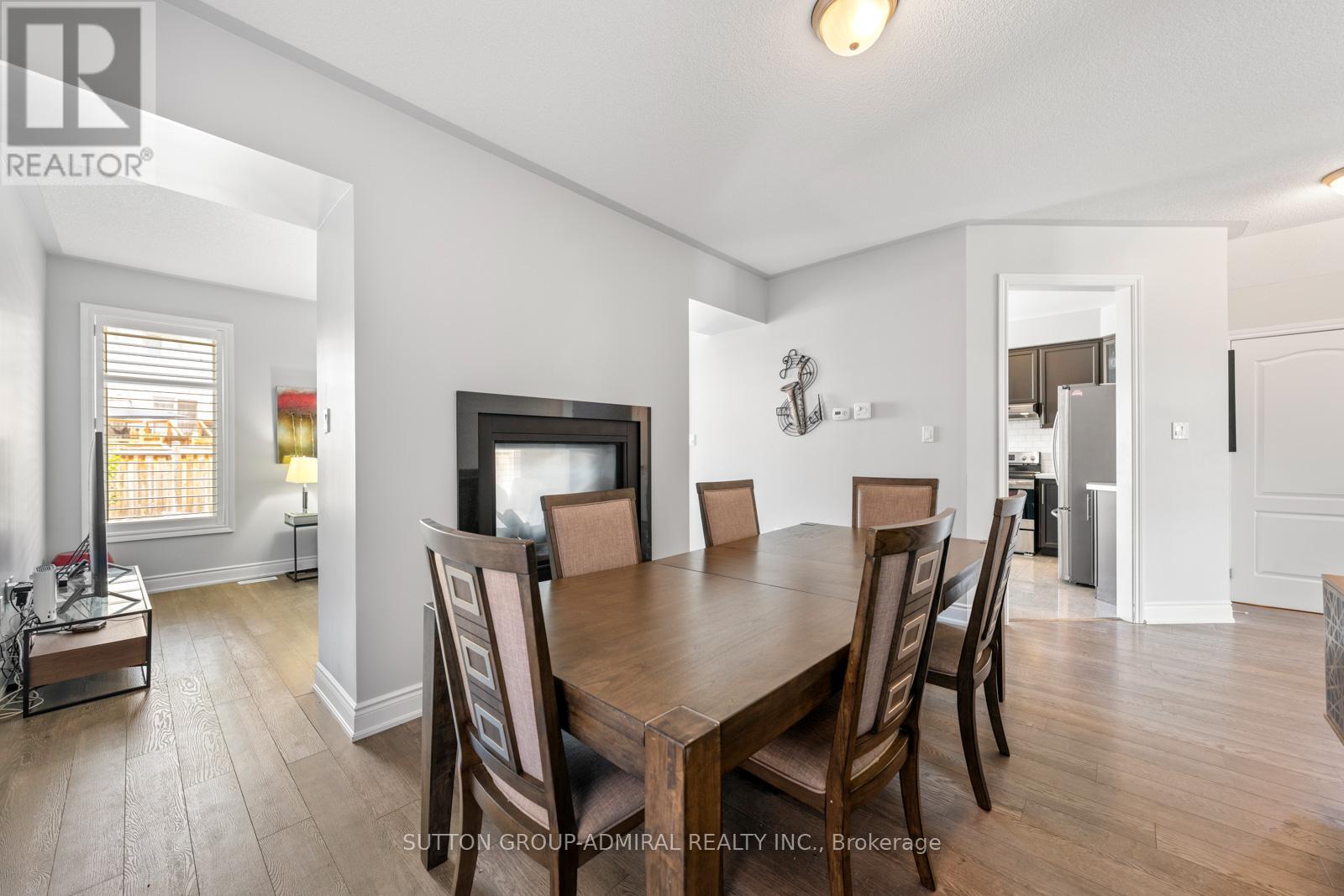 186 Romanelli Crescent, Bradford West Gwillimbury (Bradford), Ontario  L3Z 0X6 - Photo 19 - N12196209