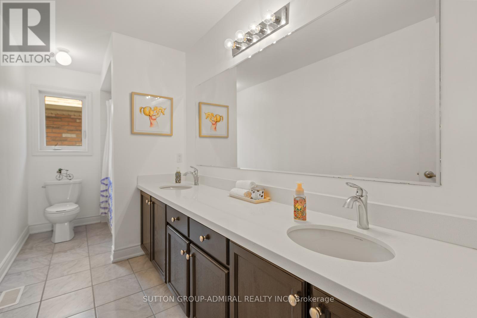 186 Romanelli Crescent, Bradford West Gwillimbury (Bradford), Ontario  L3Z 0X6 - Photo 30 - N12196209