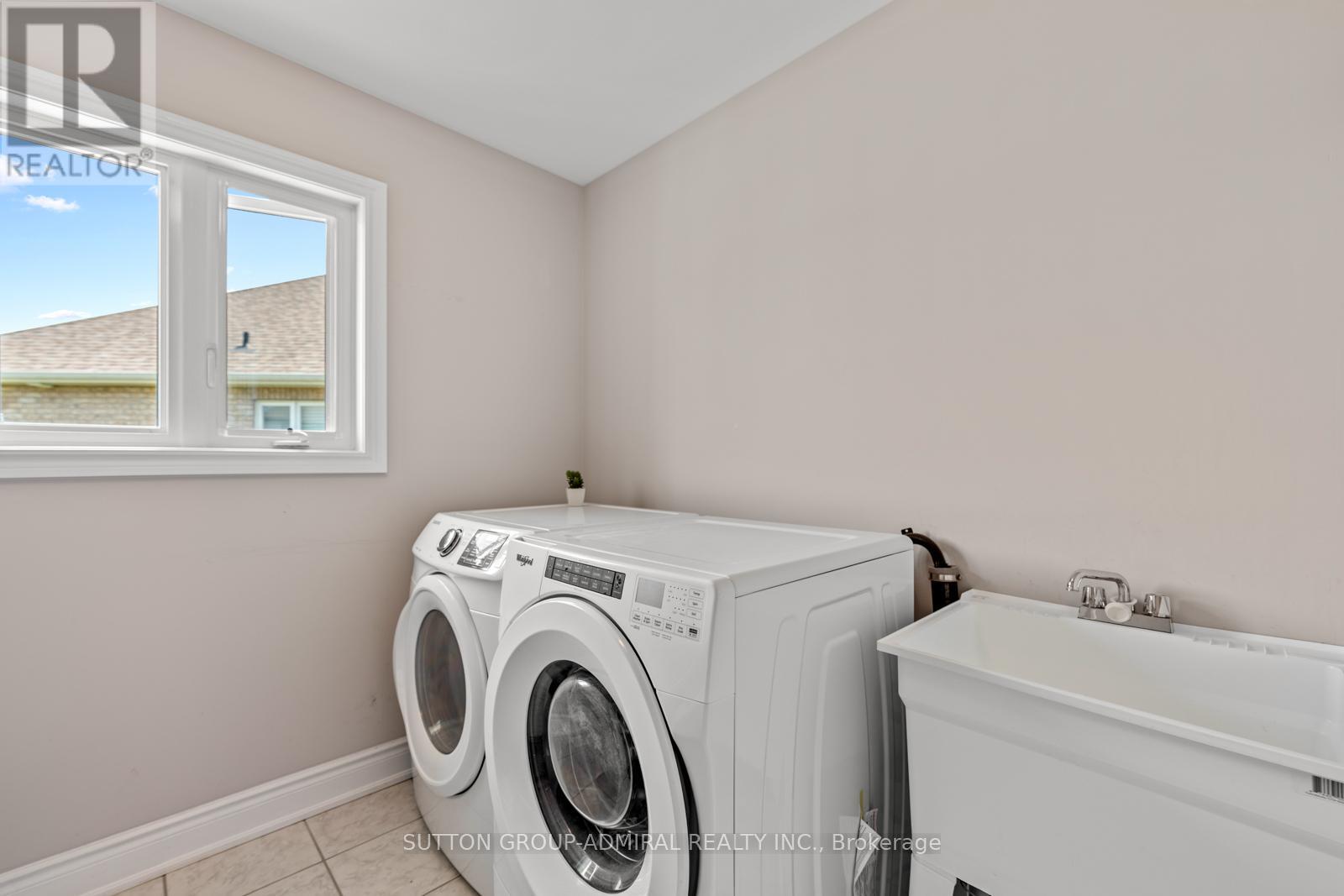 186 Romanelli Crescent, Bradford West Gwillimbury (Bradford), Ontario  L3Z 0X6 - Photo 31 - N12196209
