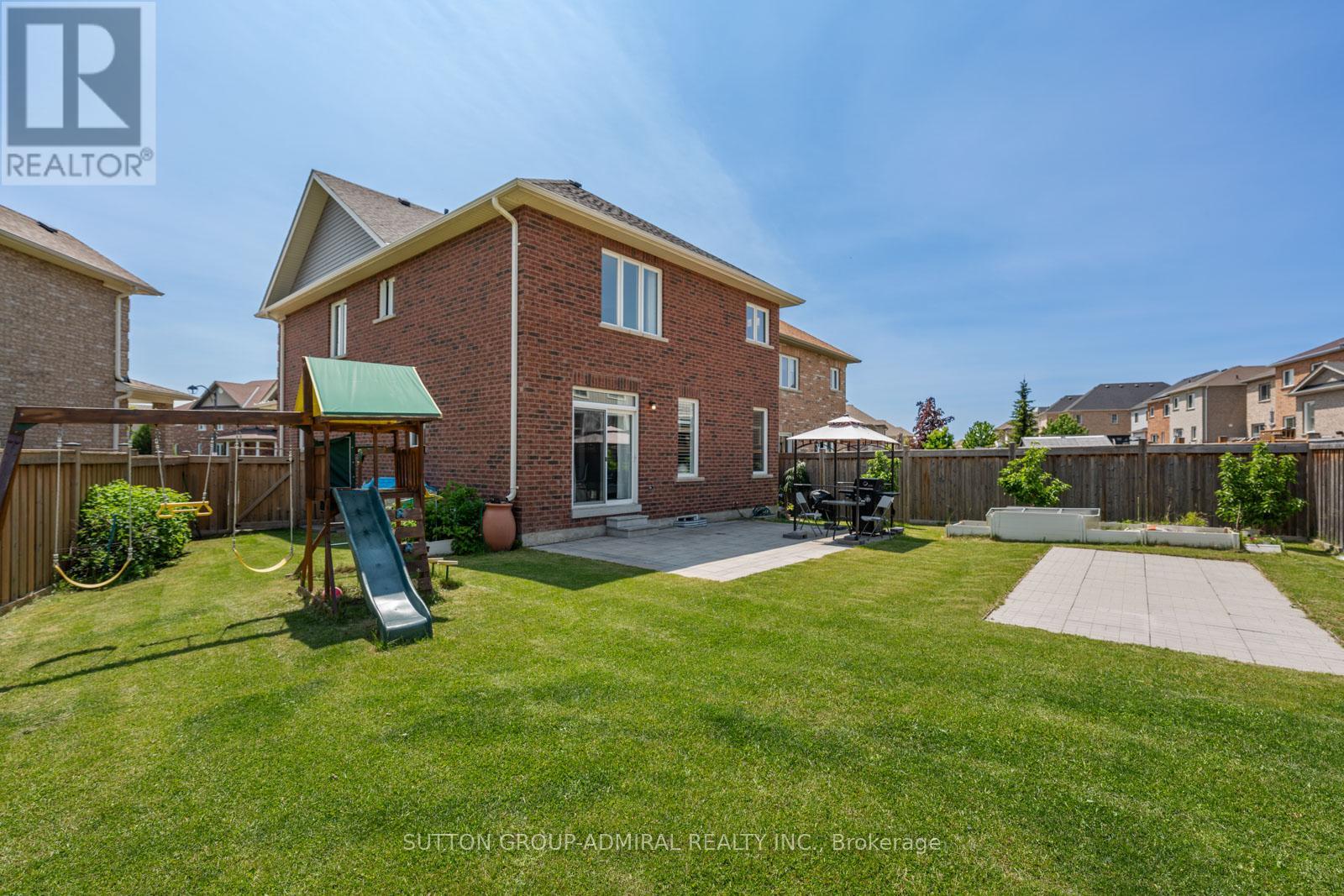 186 Romanelli Crescent, Bradford West Gwillimbury (Bradford), Ontario  L3Z 0X6 - Photo 40 - N12196209