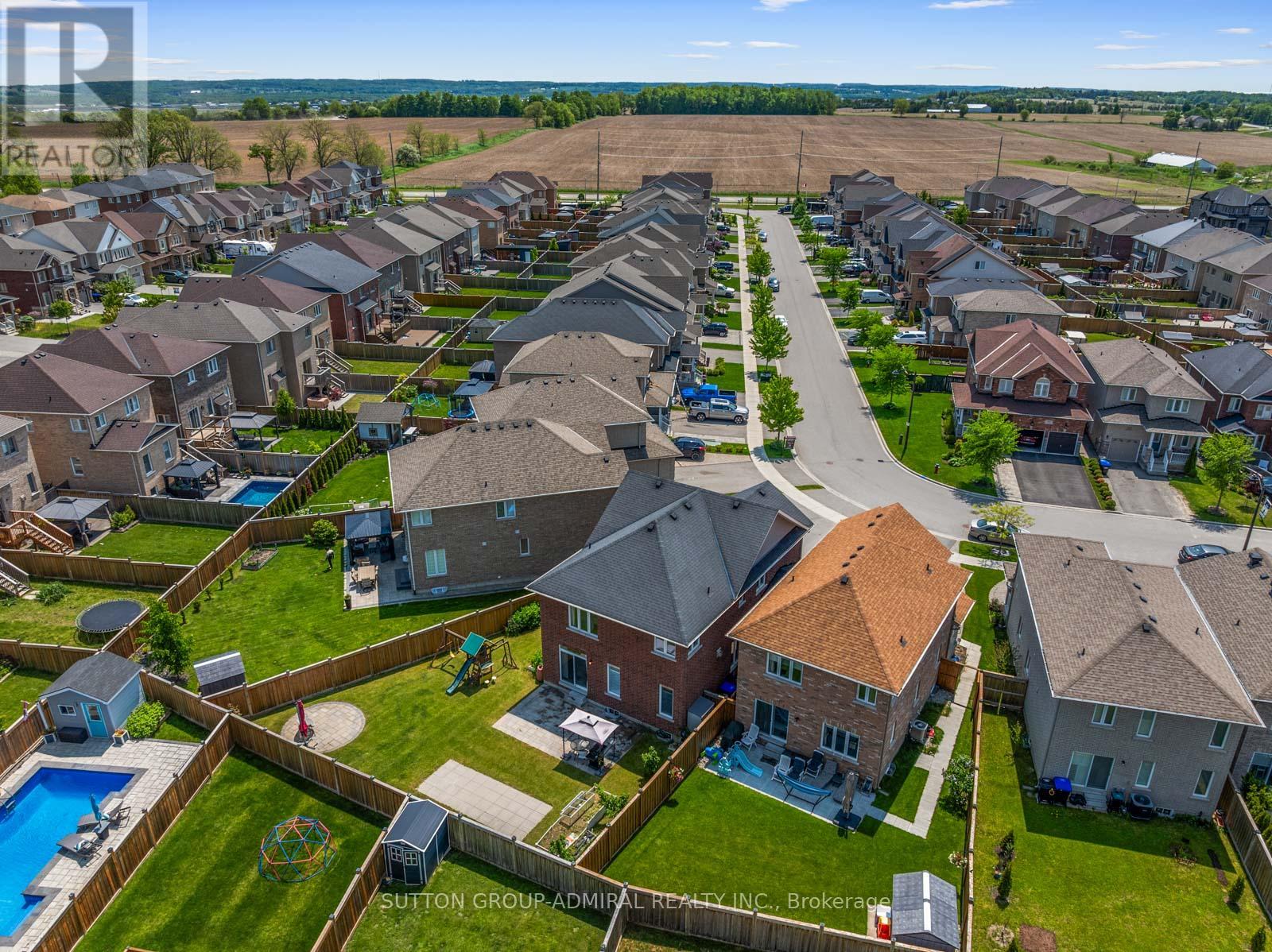 186 Romanelli Crescent, Bradford West Gwillimbury (Bradford), Ontario  L3Z 0X6 - Photo 48 - N12196209