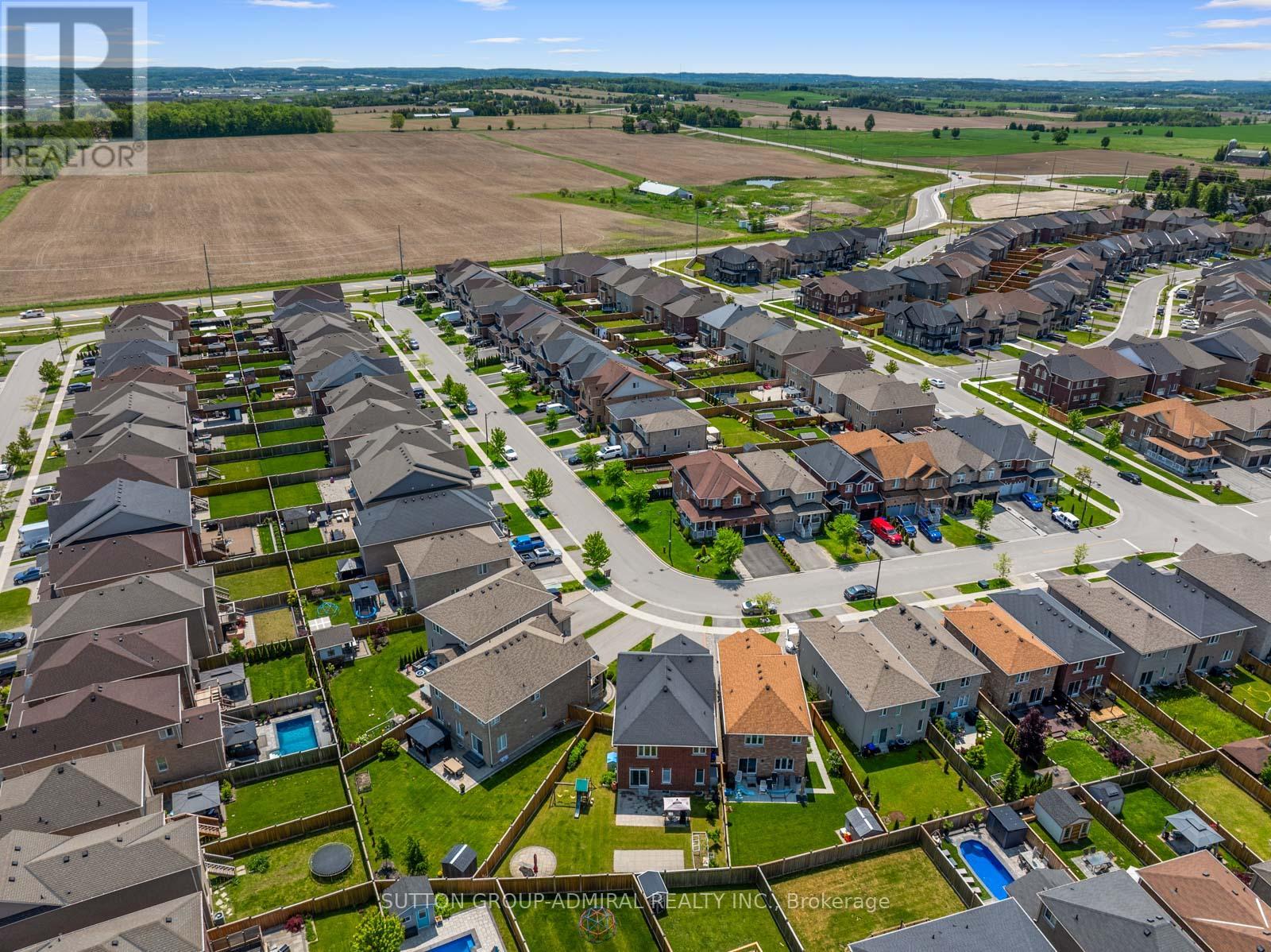 186 Romanelli Crescent, Bradford West Gwillimbury (Bradford), Ontario  L3Z 0X6 - Photo 50 - N12196209
