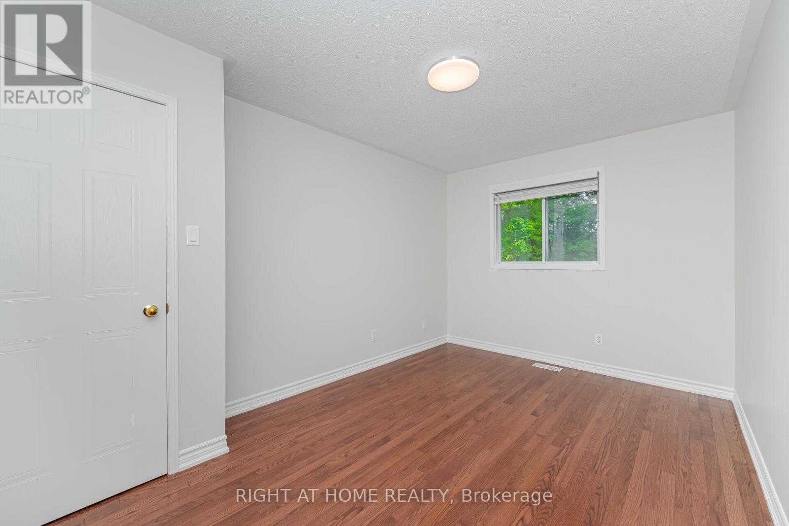 75 Kate Aitken Crescent, New Tecumseth (Beeton), Ontario  L0G 1A0 - Photo 14 - N12196220