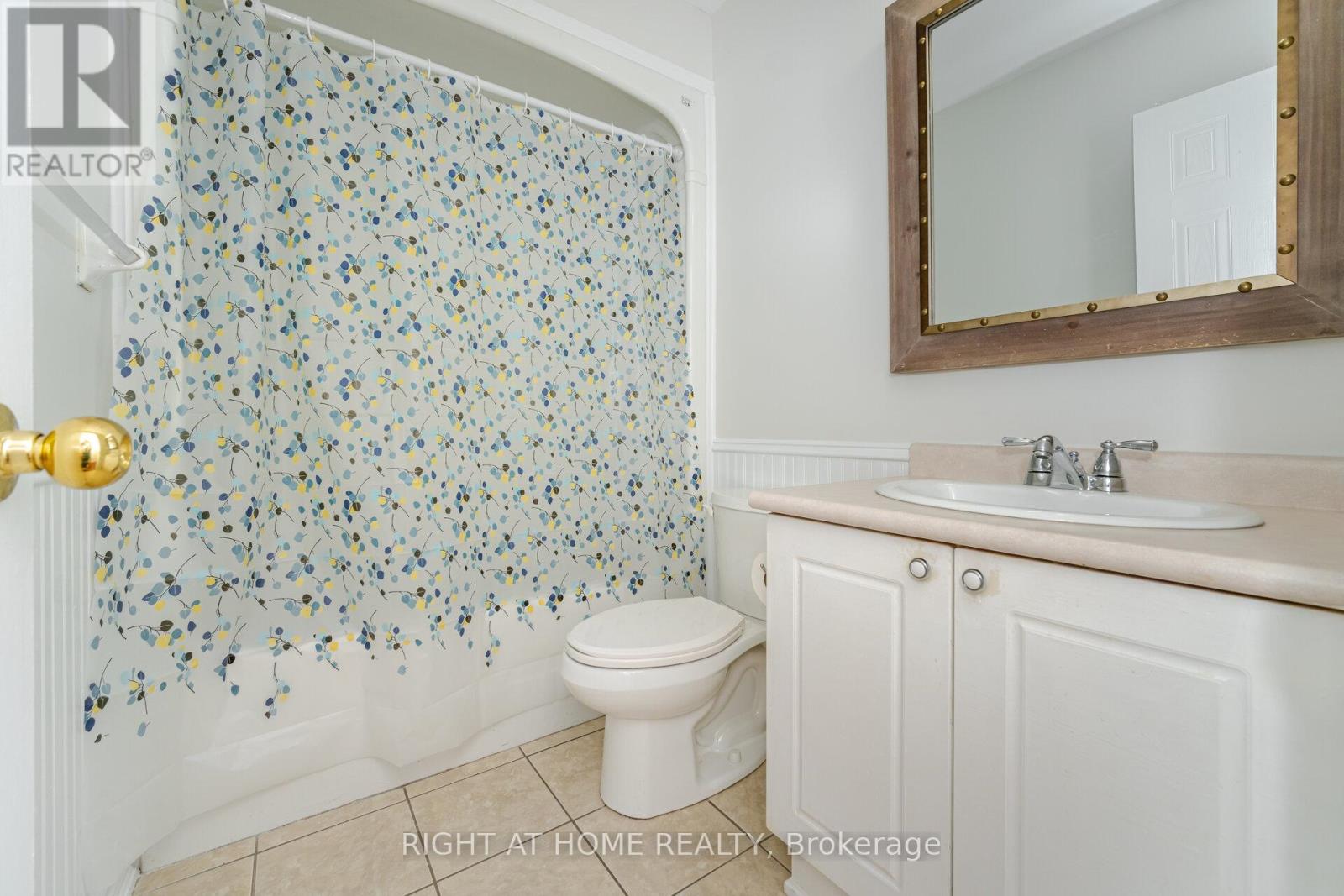 75 Kate Aitken Crescent, New Tecumseth (Beeton), Ontario  L0G 1A0 - Photo 16 - N12196220