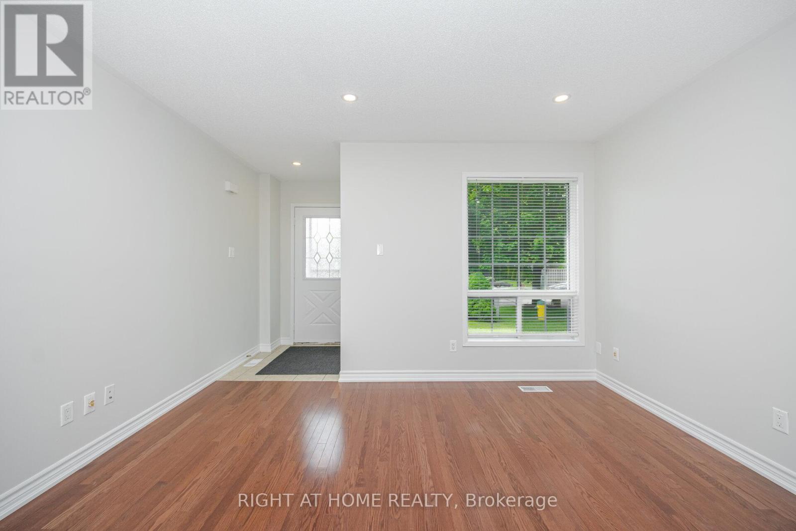 75 Kate Aitken Crescent, New Tecumseth (Beeton), Ontario  L0G 1A0 - Photo 7 - N12196220