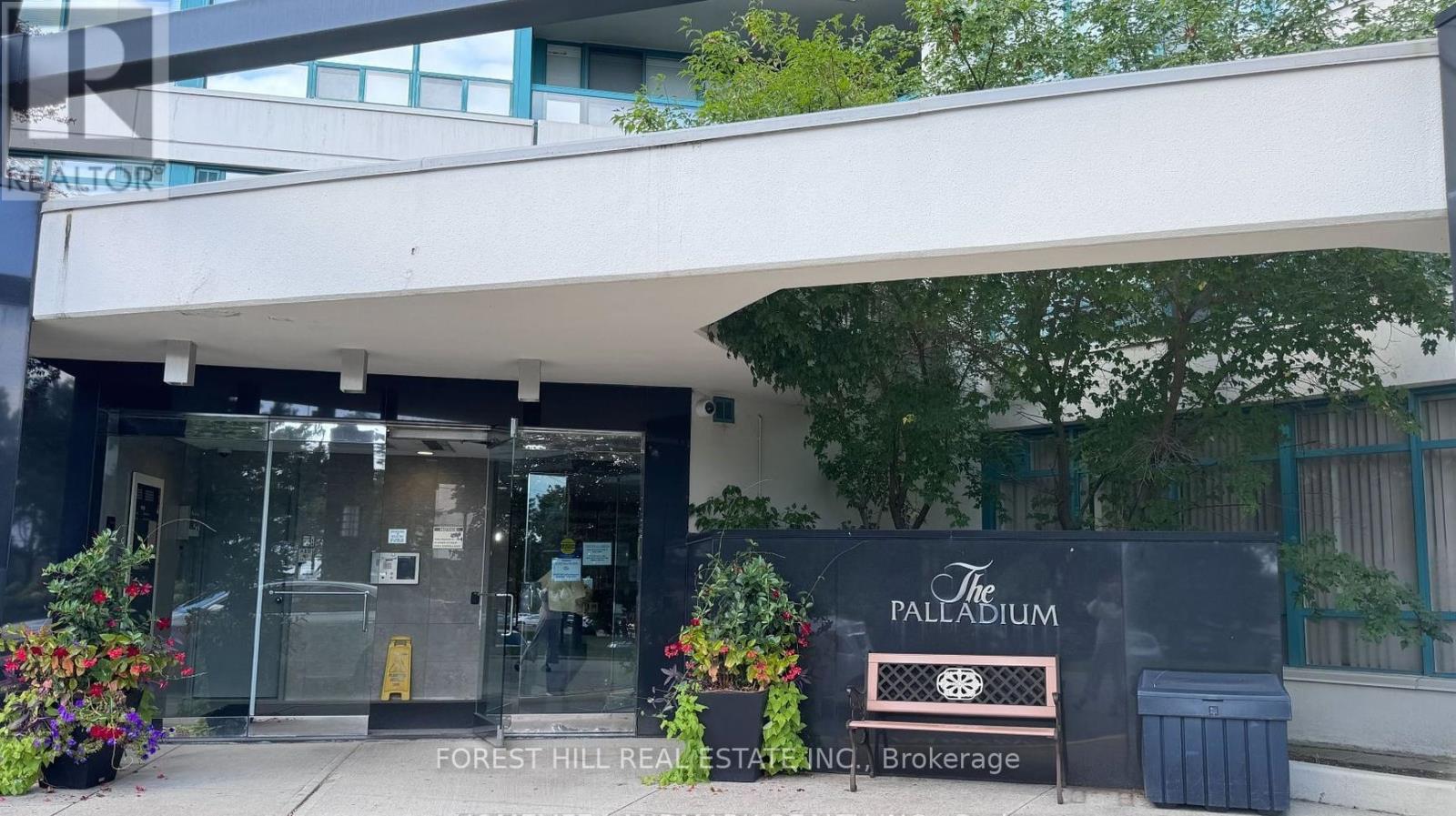 Ph109 - 7250 Yonge Street, Vaughan (Crestwood-Springfarm-Yorkhill), Ontario  L4J 7X1 - Photo 3 - N12196261