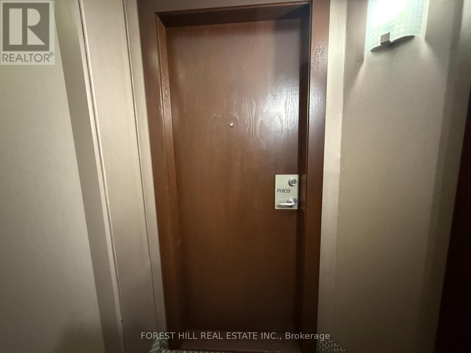 Ph109 - 7250 Yonge Street, Vaughan (Crestwood-Springfarm-Yorkhill), Ontario  L4J 7X1 - Photo 6 - N12196261