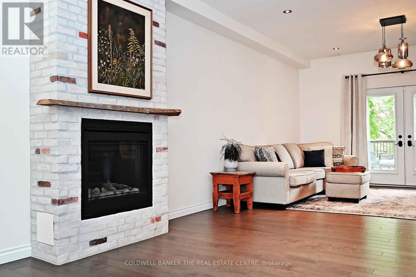 15 Earls Court, East Gwillimbury, Ontario  L9N 1E5 - Photo 34 - N12196269