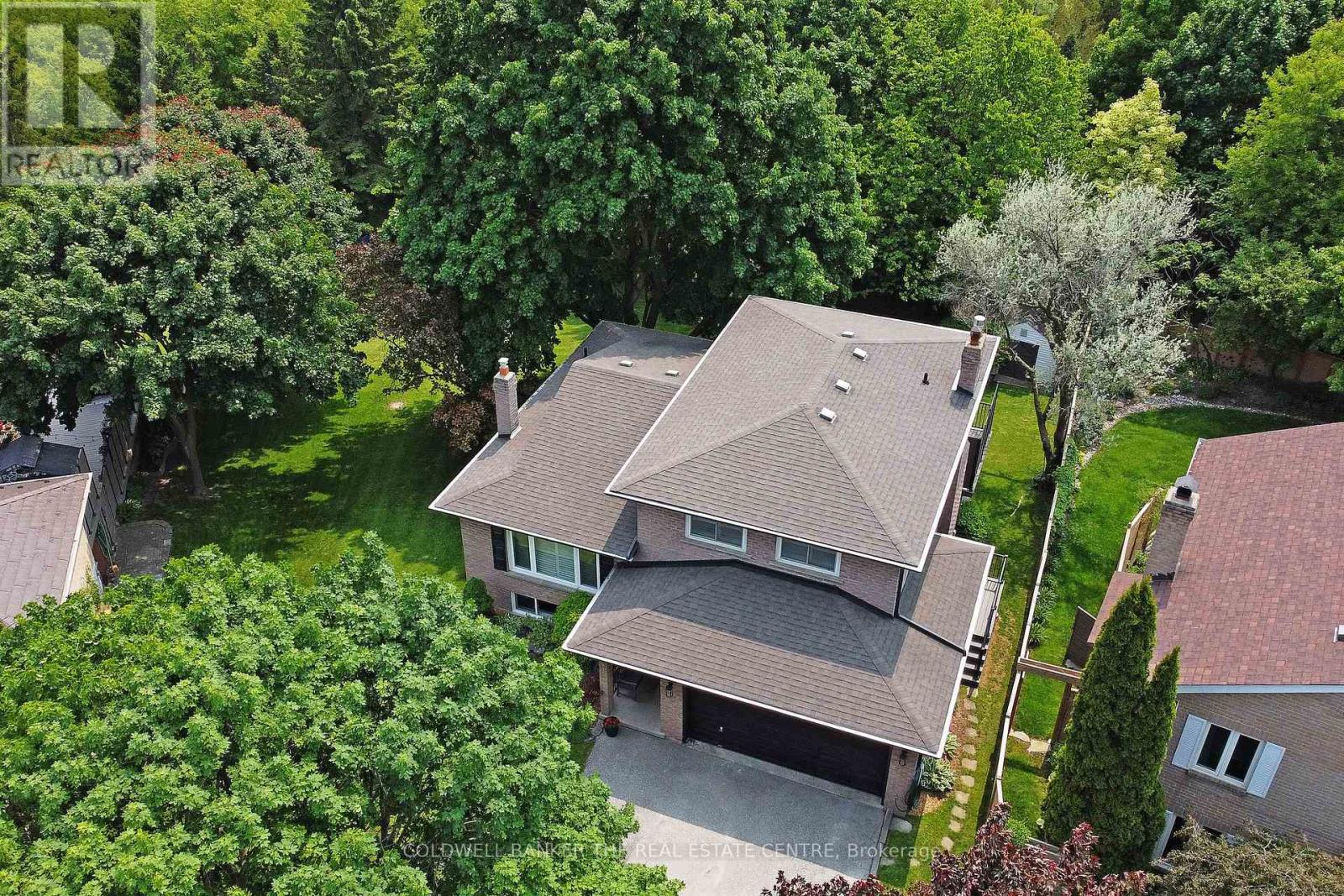 15 Earls Court, East Gwillimbury, Ontario  L9N 1E5 - Photo 49 - N12196269