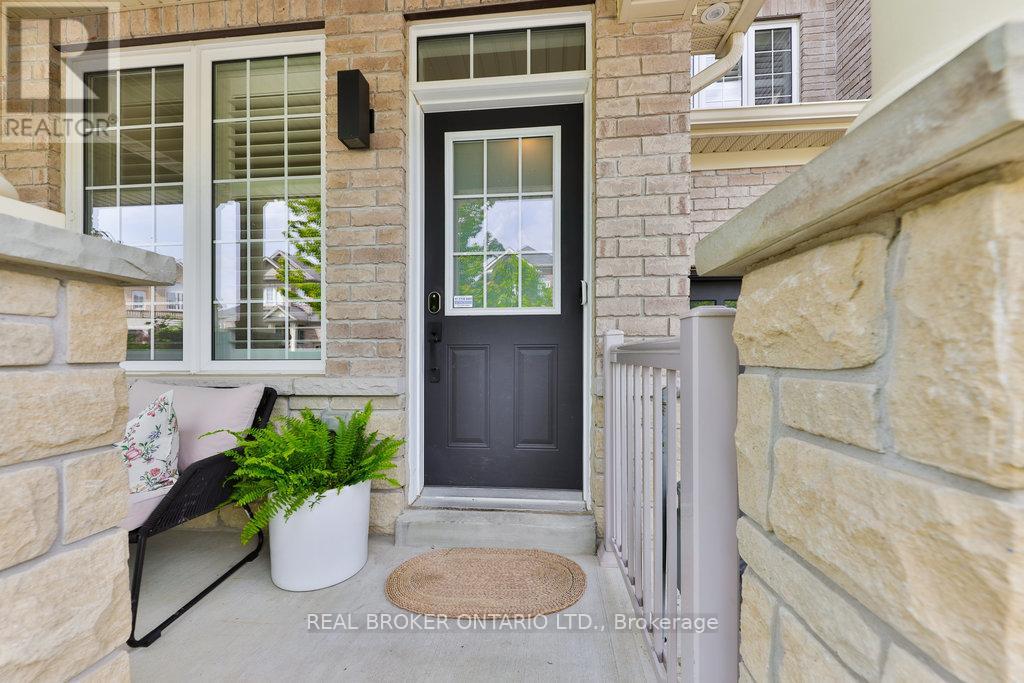 1456 Haws Crescent, Milton (Cl Clarke), Ontario  L9T 8V2 - Photo 4 - W12196122