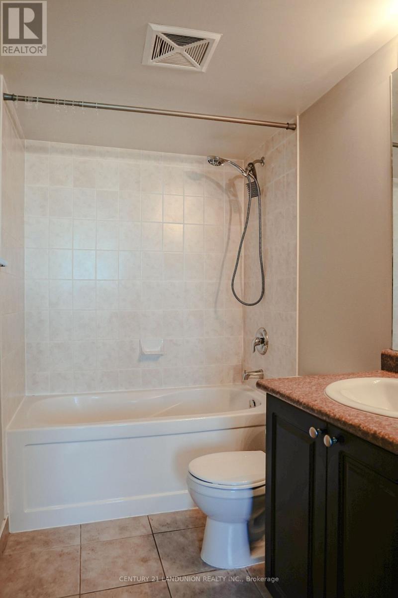 2310 - 208 Enfield Place, Mississauga, Ontario  L5B 0G8 - Photo 8 - W12196127