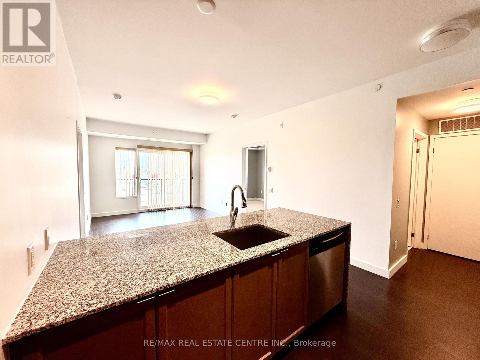 306 - 5025 Harvard Road, Mississauga, Ontario  L5M 0W6 - Photo 12 - W12196177