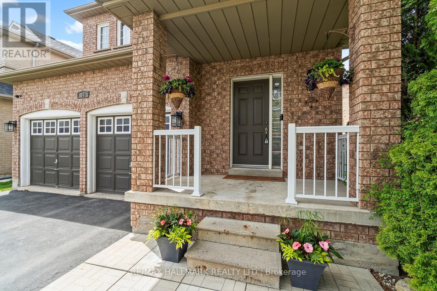 80 Sewells Lane, Brampton, Ontario  L7A 2Z8 - Photo 3 - W12196178