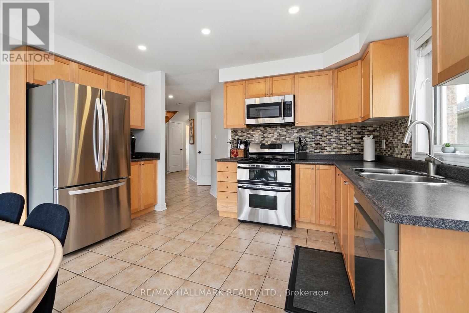 80 Sewells Lane, Brampton, Ontario  L7A 2Z8 - Photo 9 - W12196178