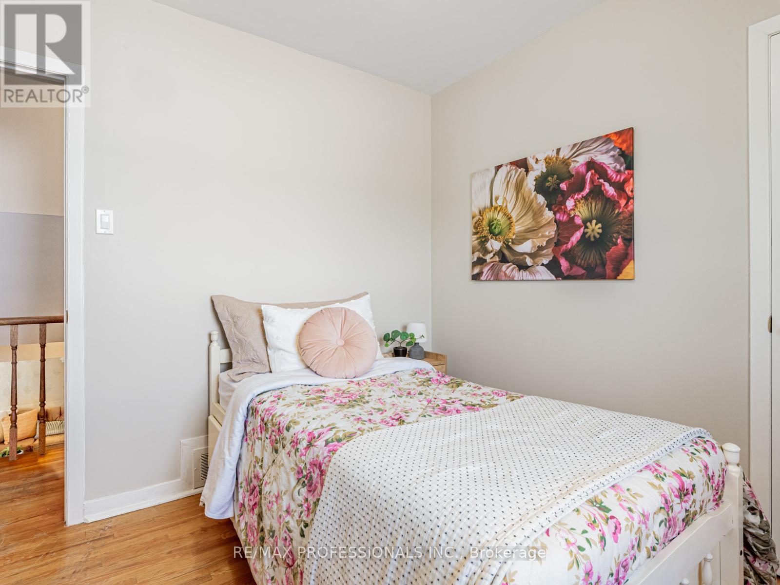 281 Jeffcoat Drive, Toronto, Ontario  M9W 3E4 - Photo 13 - W12196254