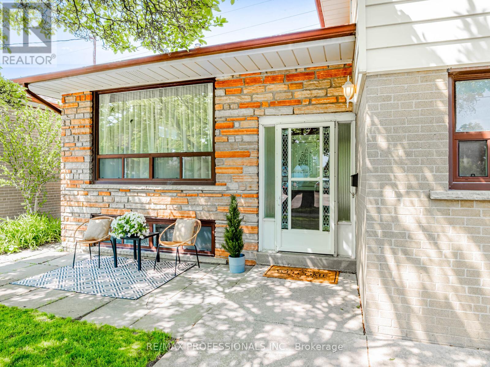 281 Jeffcoat Drive, Toronto, Ontario  M9W 3E4 - Photo 2 - W12196254
